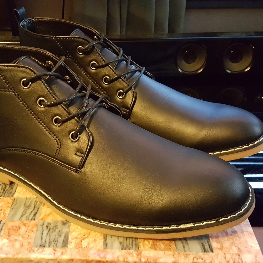 Gino Pheroni Men's Clark Chukka Boots NEW